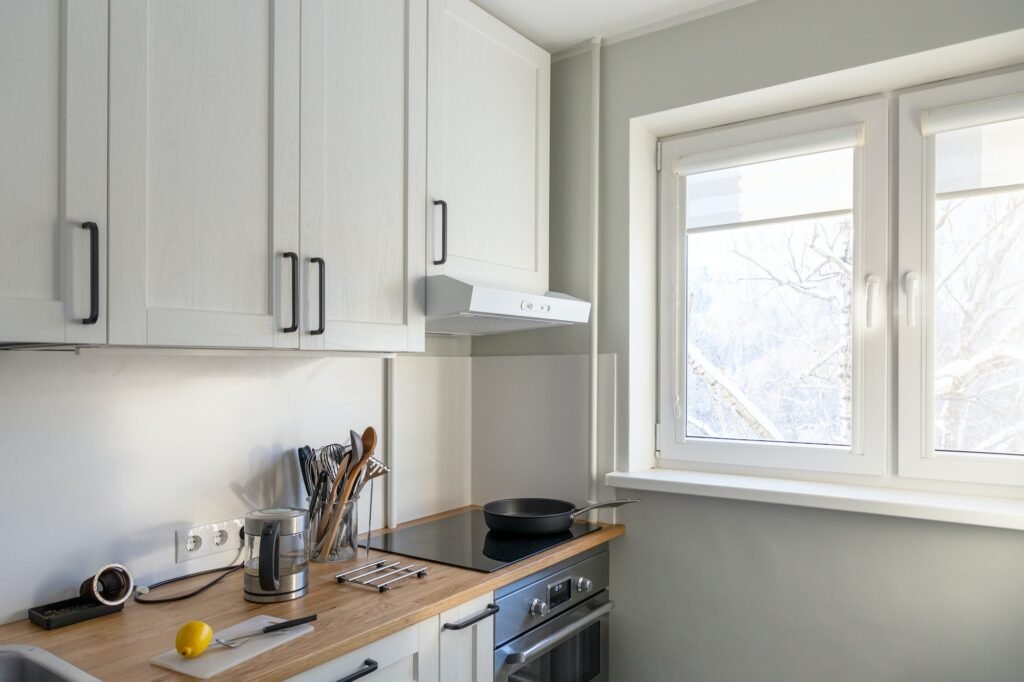 modern-kitchen-interior.jpg